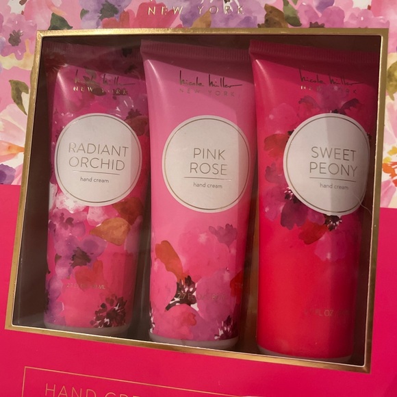 Hand Cream Therapy Set Nicole Miller New York Pink Rose, Sweet Peony, Orchid - Picture 2 of 4